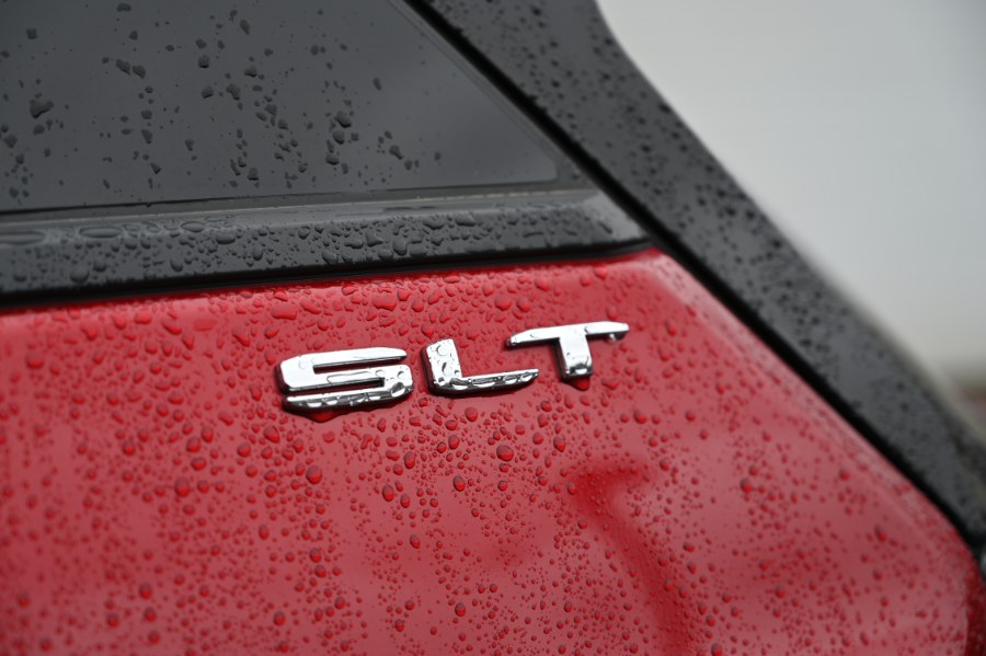 2023 GMC Terrain AWD 4dr SLT photo