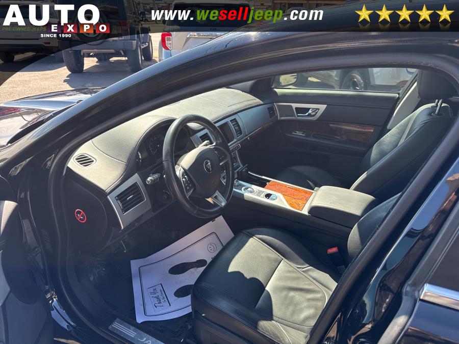 2015 Jaguar XF 4dr Sdn I4 T Premium RWD photo