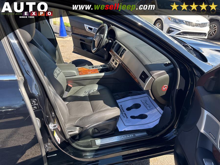 2015 Jaguar XF 4dr Sdn I4 T Premium RWD photo