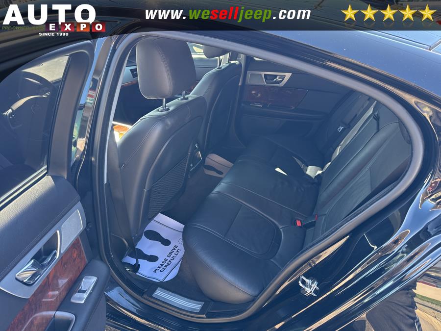 2015 Jaguar XF 4dr Sdn I4 T Premium RWD photo