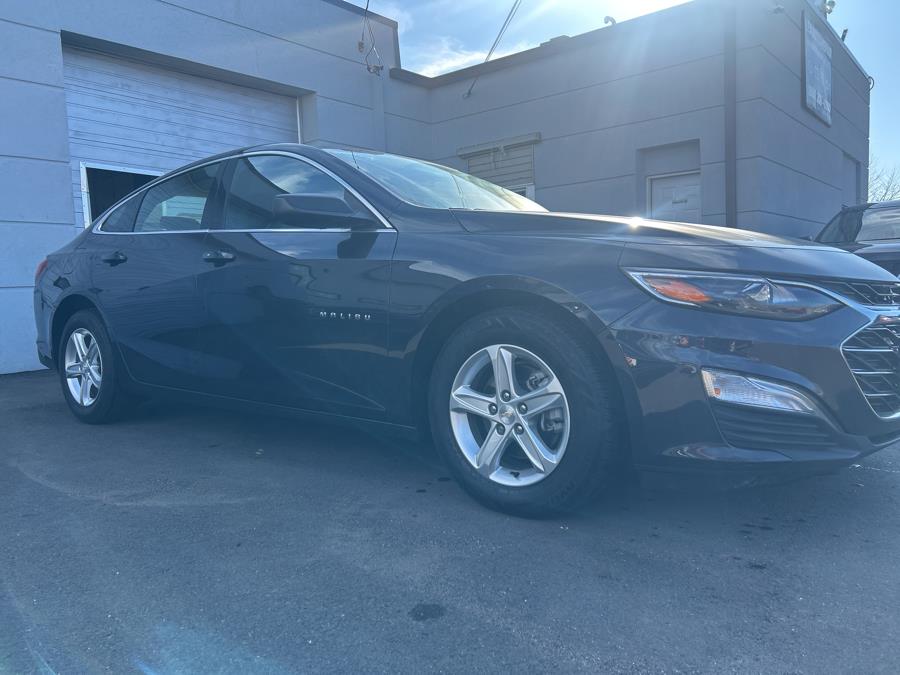 2022 Chevrolet Malibu 4dr Sdn LS w/1LS photo