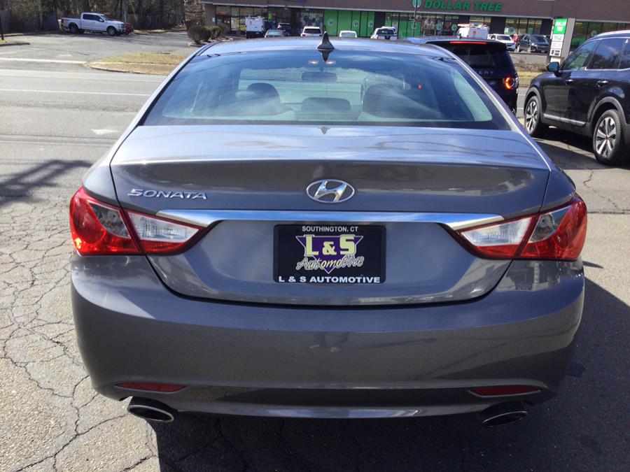2011 Hyundai Sonata Limited photo