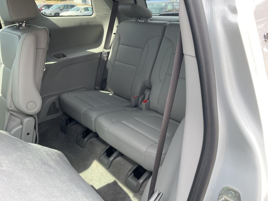 2022 GMC Acadia AWD 4dr SLT photo