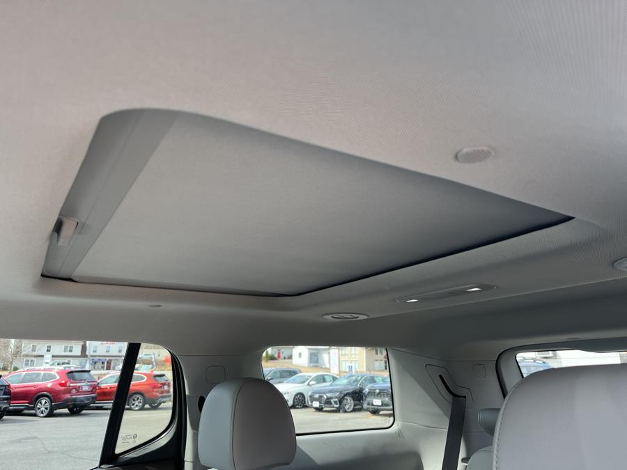 2022 GMC Acadia AWD 4dr SLT photo