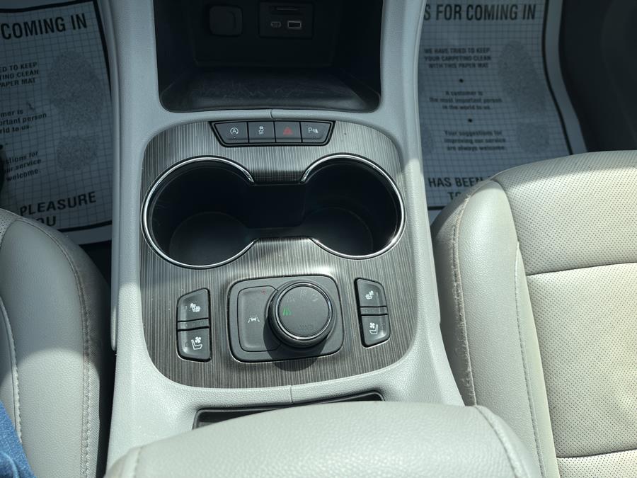 2022 GMC Acadia AWD 4dr SLT photo