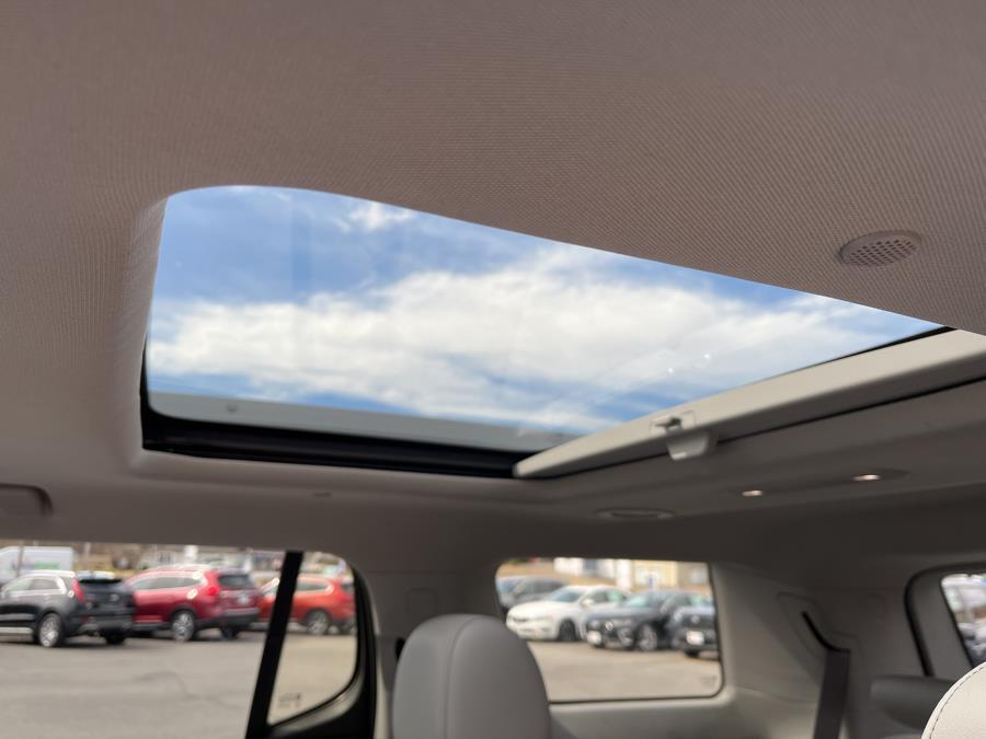 2022 GMC Acadia AWD 4dr SLT photo