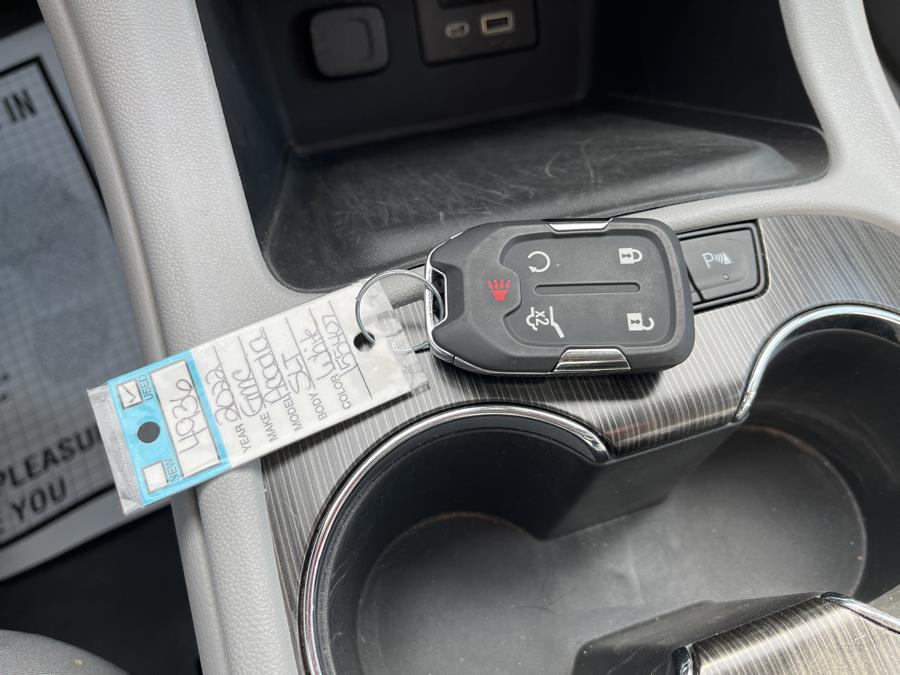 2022 GMC Acadia AWD 4dr SLT photo