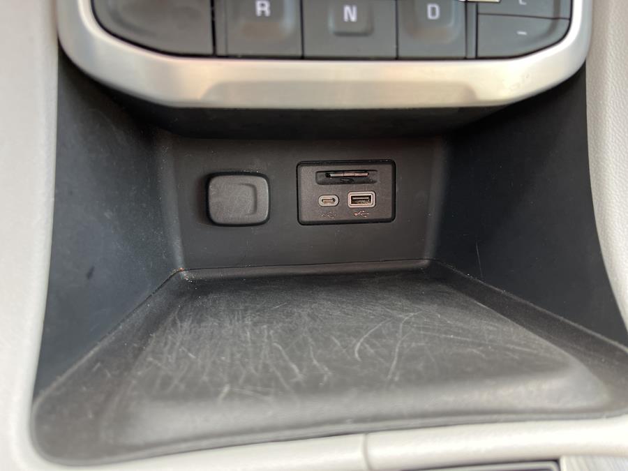 2022 GMC Acadia AWD 4dr SLT photo