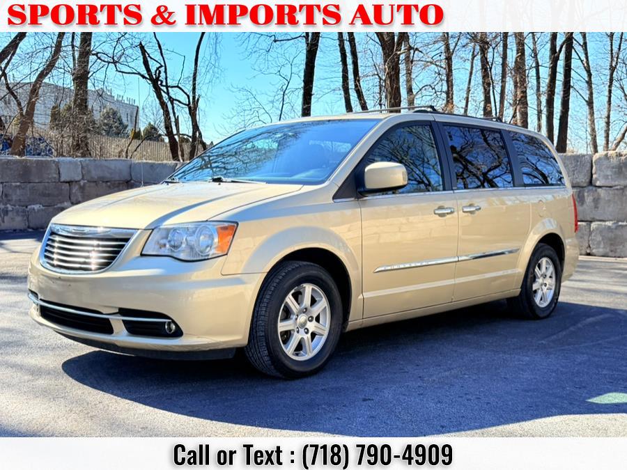2011 Chrysler Town & Country Touring photo