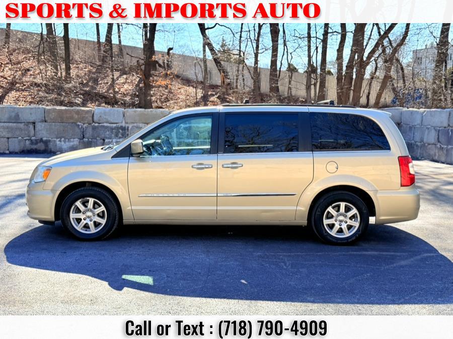 2011 Chrysler Town & Country Touring photo
