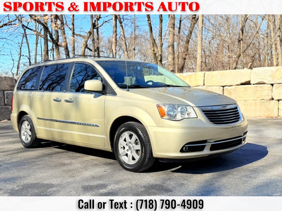 2011 Chrysler Town & Country Touring photo