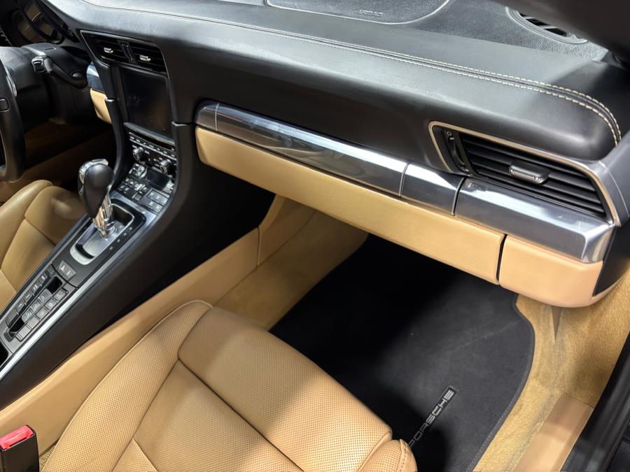 2014 Porsche 911 Carrera 4S photo