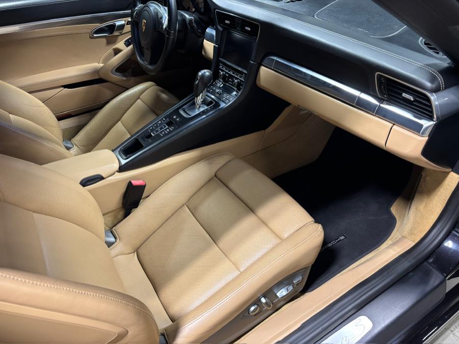 2014 Porsche 911 Carrera 4S photo
