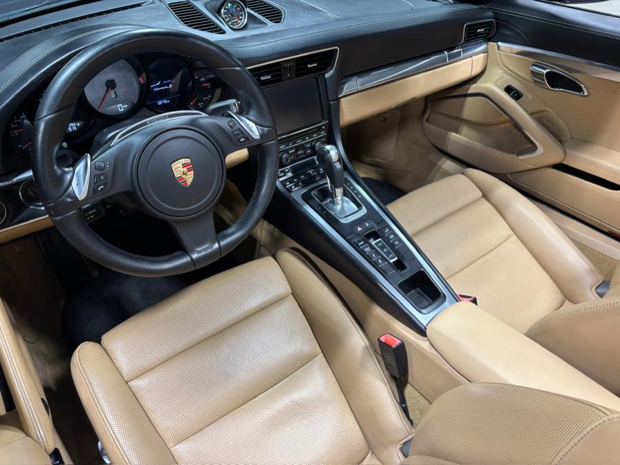 2014 Porsche 911 Carrera 4S photo
