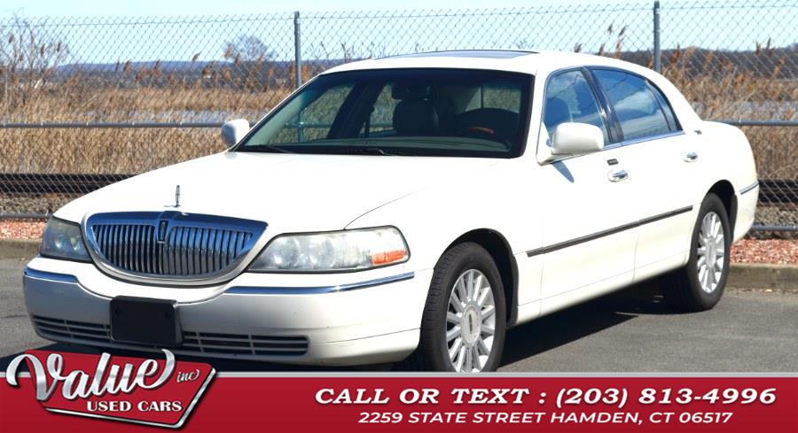 2005 Lincoln Town Car Signature photo