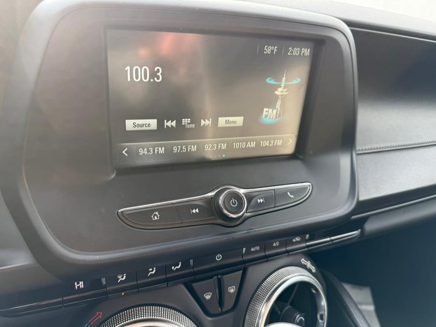 2017 Chevrolet Camaro 2dr Conv 1LT photo
