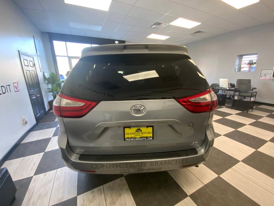 2015 Toyota Sienna 5dr 7-Pass Van LE AWD (Natl) photo