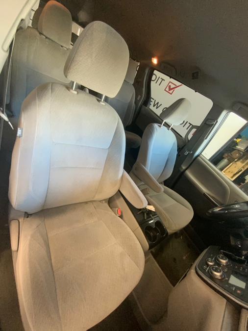2015 Toyota Sienna 5dr 7-Pass Van LE AWD (Natl) photo