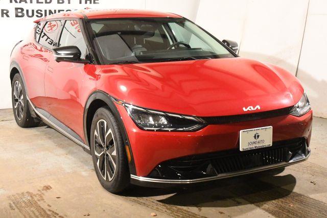 2022 Kia EV6 Wind photo