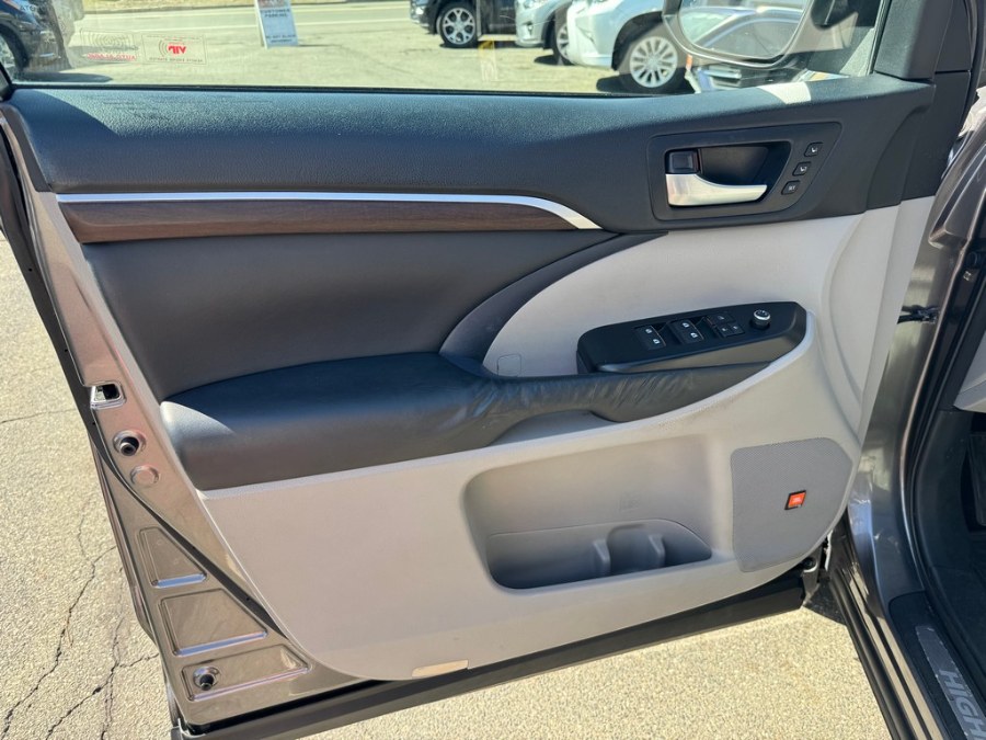 2014 Toyota Highlander Limited photo