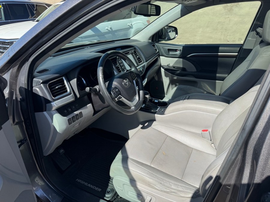 2014 Toyota Highlander Limited photo