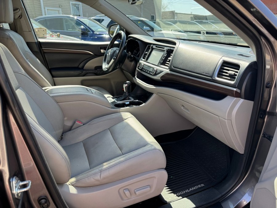 2014 Toyota Highlander Limited photo