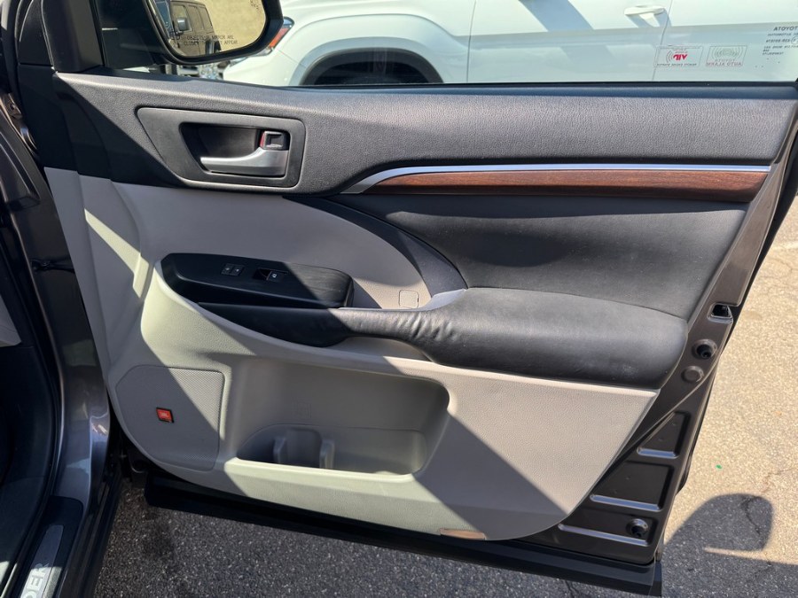 2014 Toyota Highlander Limited photo