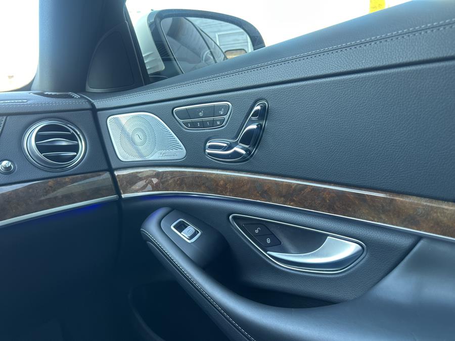 2015 Mercedes-Benz S-Class S550 4MATIC photo