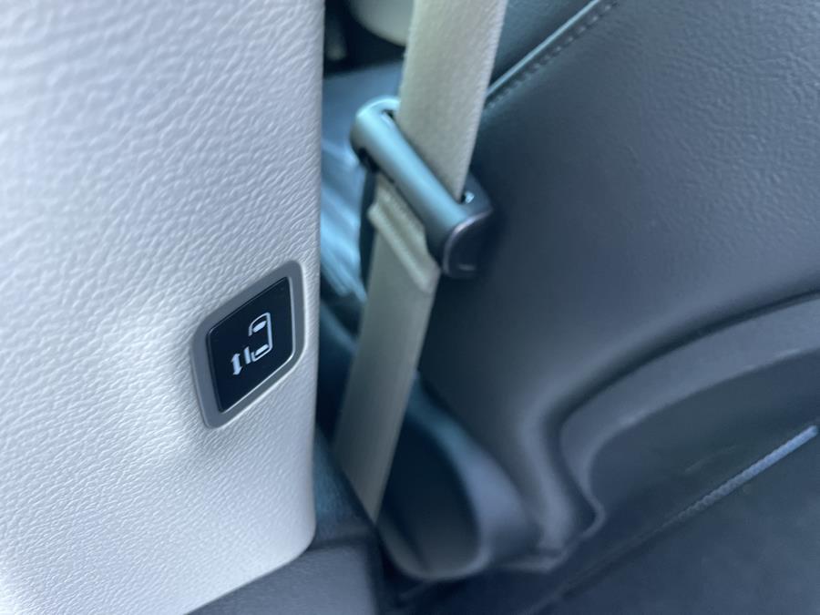 2019 Chrysler Pacifica Touring L FWD photo