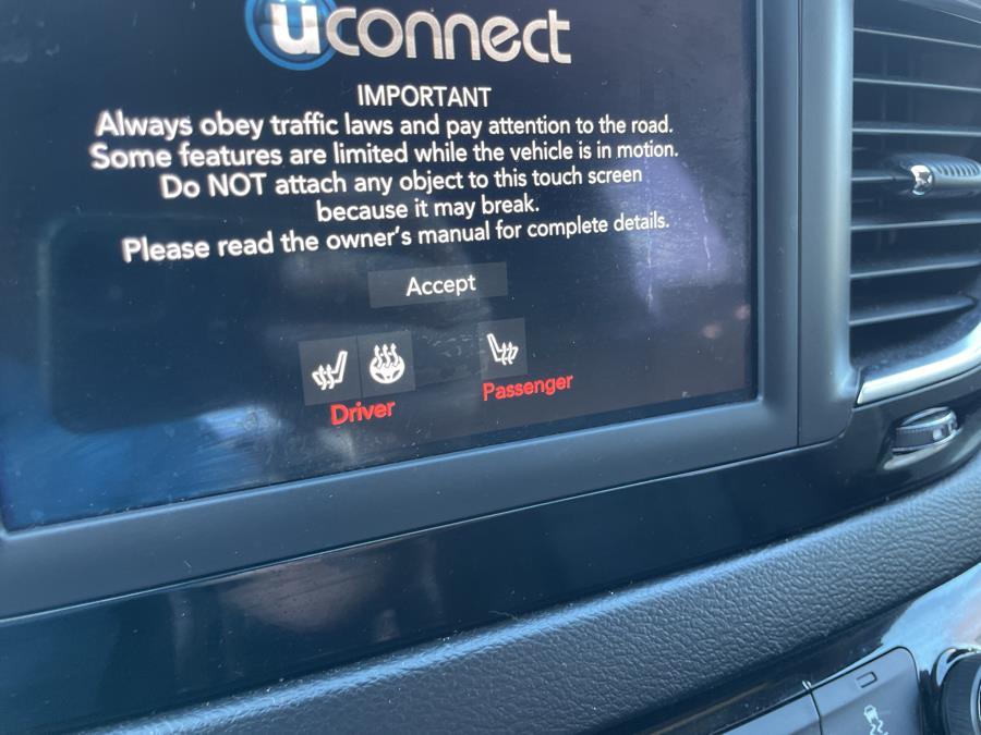 2019 Chrysler Pacifica Touring L FWD photo