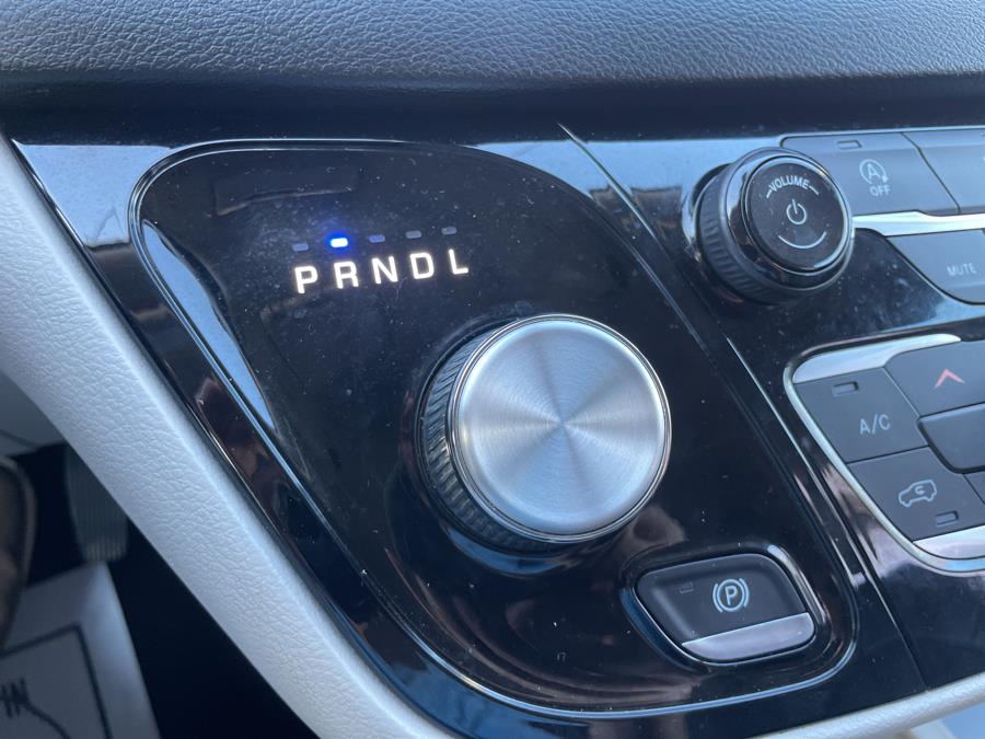 2019 Chrysler Pacifica Touring L FWD photo