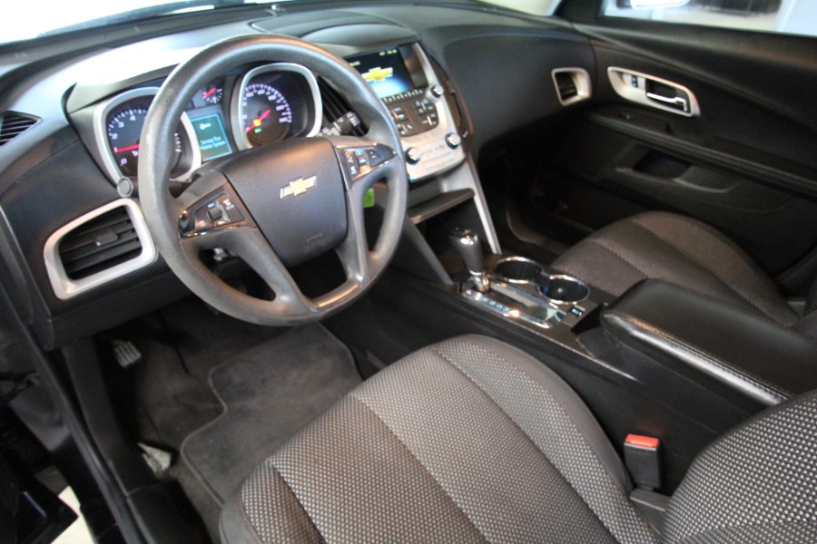 2016 Chevrolet Equinox AWD 4dr LS photo