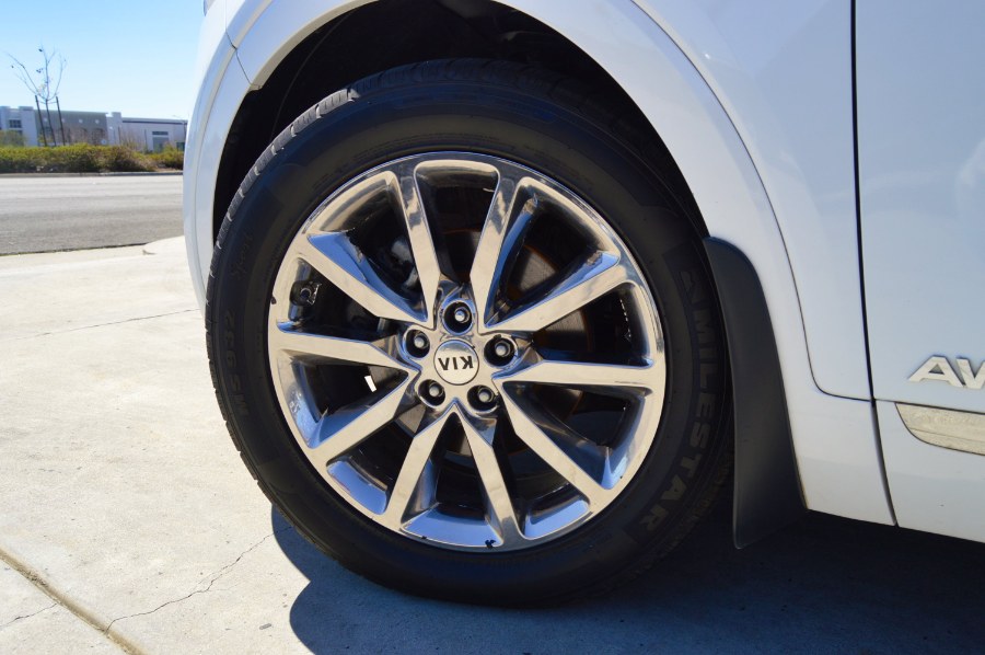2017 Kia Sorento SXL V6 AWD photo