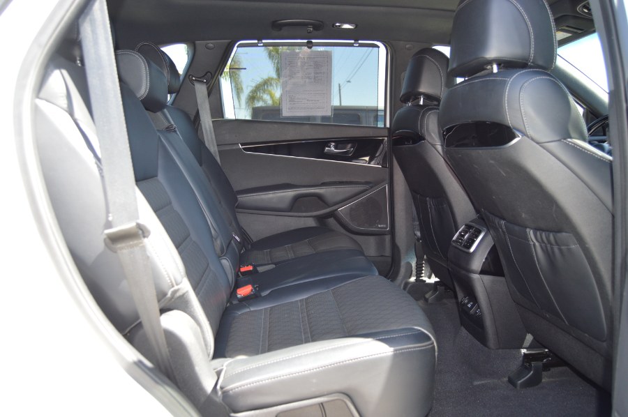 2017 Kia Sorento SXL V6 AWD photo