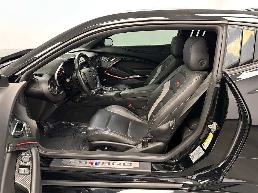 2019 Chevrolet Camaro 2dr Cpe 2SS photo
