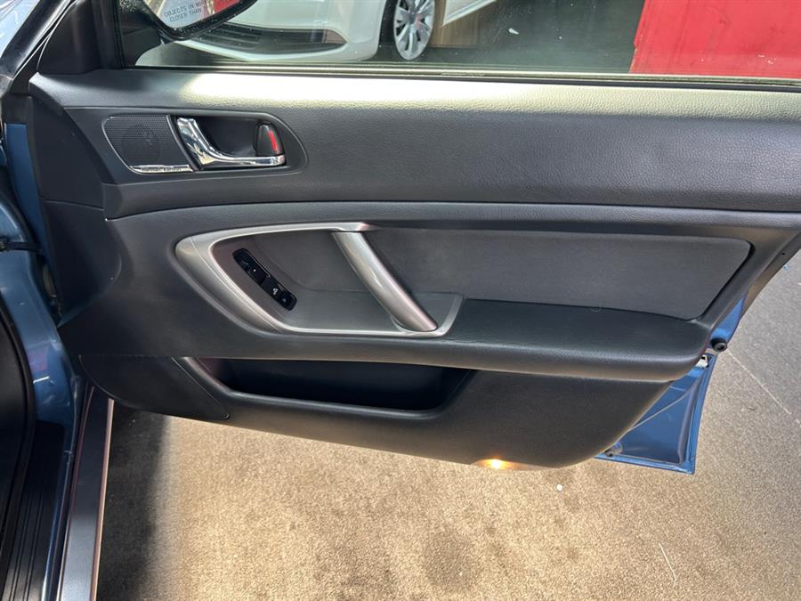2009 Subaru Outback 2.5i Special Edition photo