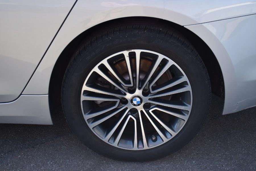 2019 BMW 5-Series 530i xDrive Sedan photo
