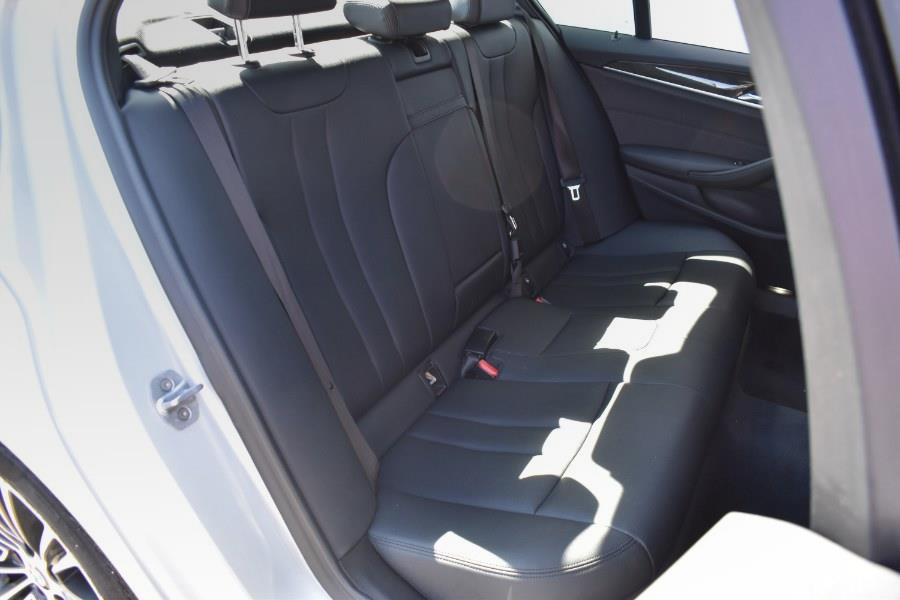 2019 BMW 5-Series 530i xDrive Sedan photo