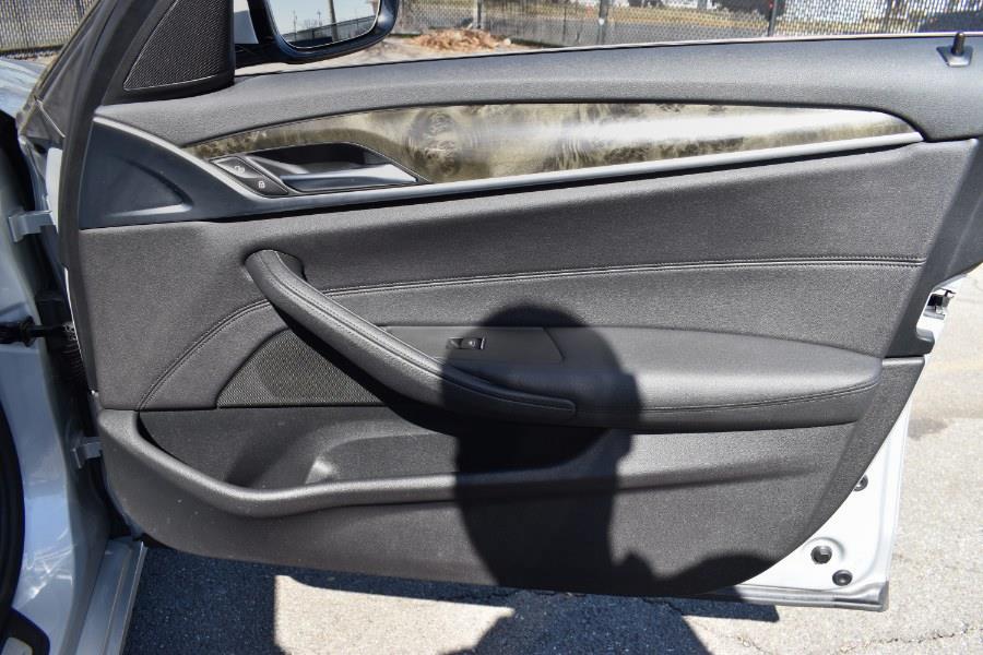 2019 BMW 5-Series 530i xDrive Sedan photo
