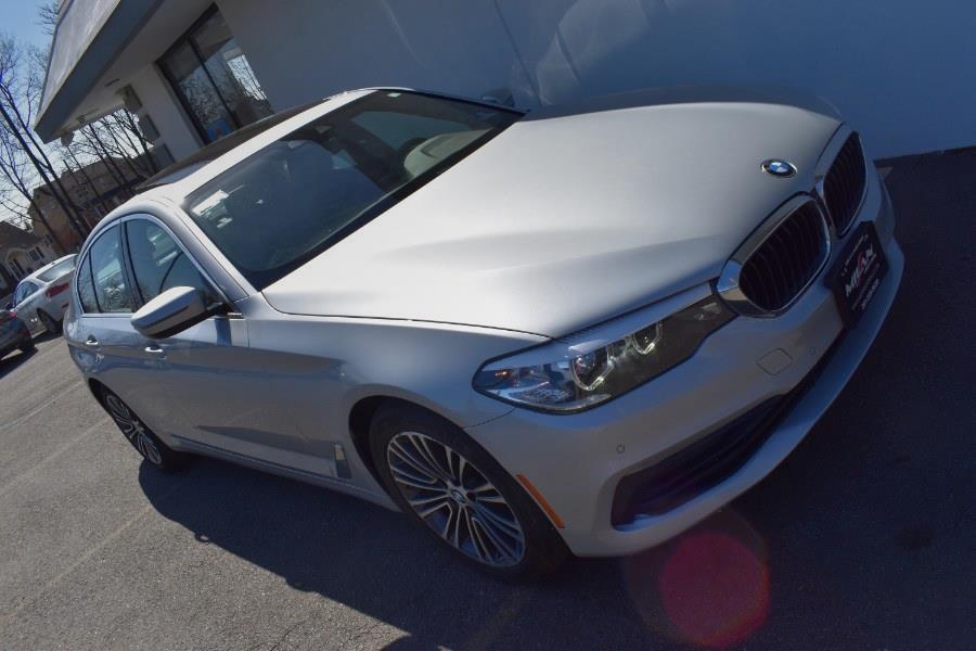 2019 BMW 5-Series 530i xDrive Sedan photo