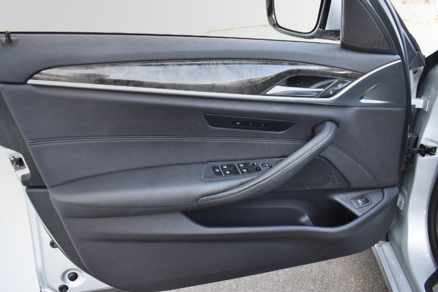 2019 BMW 5-Series 530i xDrive Sedan photo