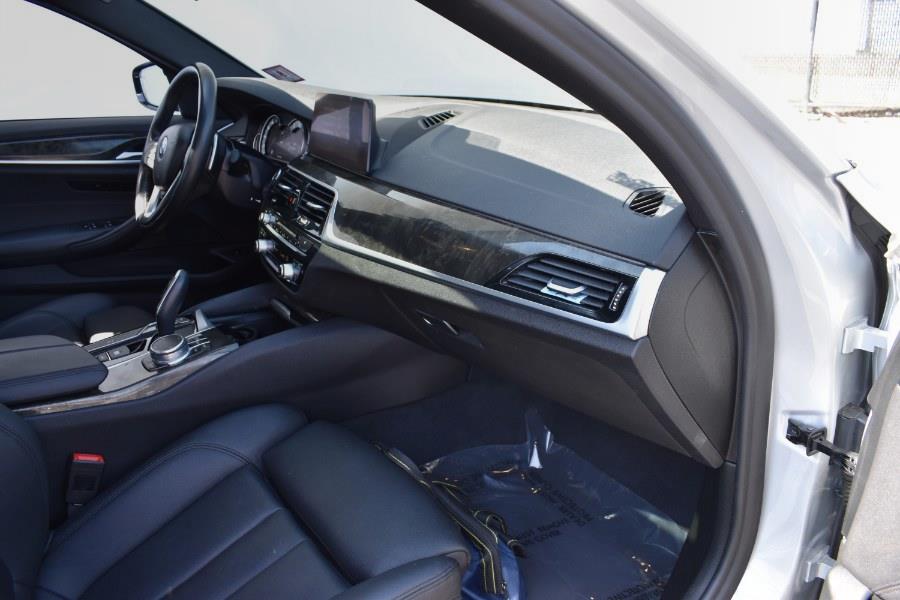 2019 BMW 5-Series 530i xDrive Sedan photo