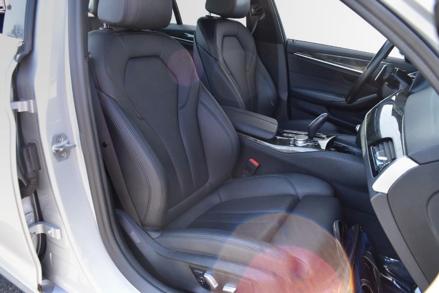 2019 BMW 5-Series 530i xDrive Sedan photo