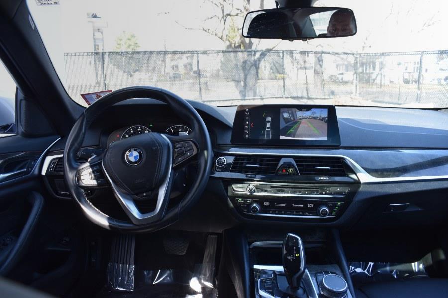 2019 BMW 5-Series 530i xDrive Sedan photo