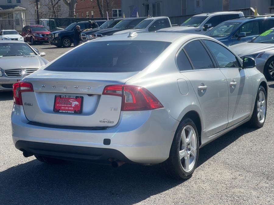 2012 Volvo S60 T5 photo