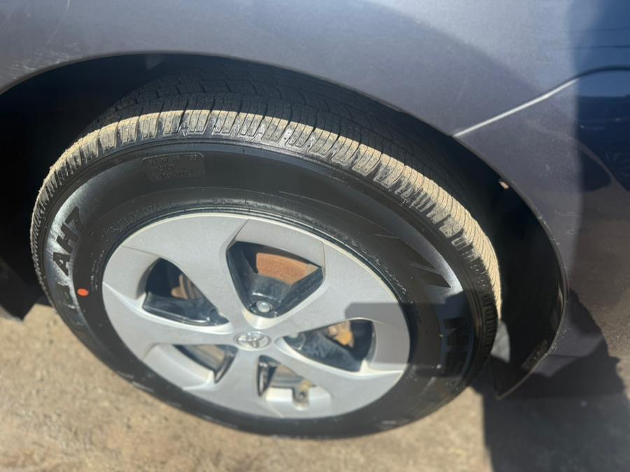 2012 Toyota Prius Two photo
