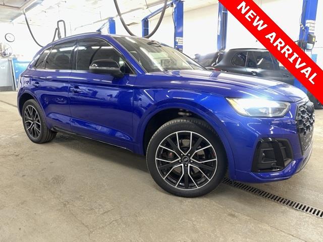 2022 Audi SQ5 Premium Plus photo