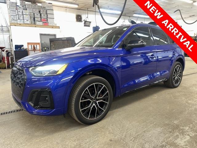 2022 Audi SQ5 Premium Plus photo