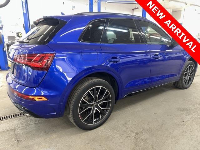 2022 Audi SQ5 Premium Plus photo