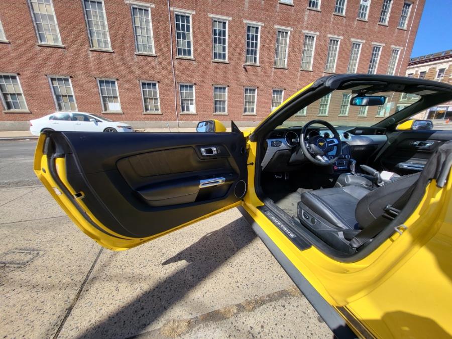 2016 Ford Mustang 2dr Conv EcoBoost Premium photo
